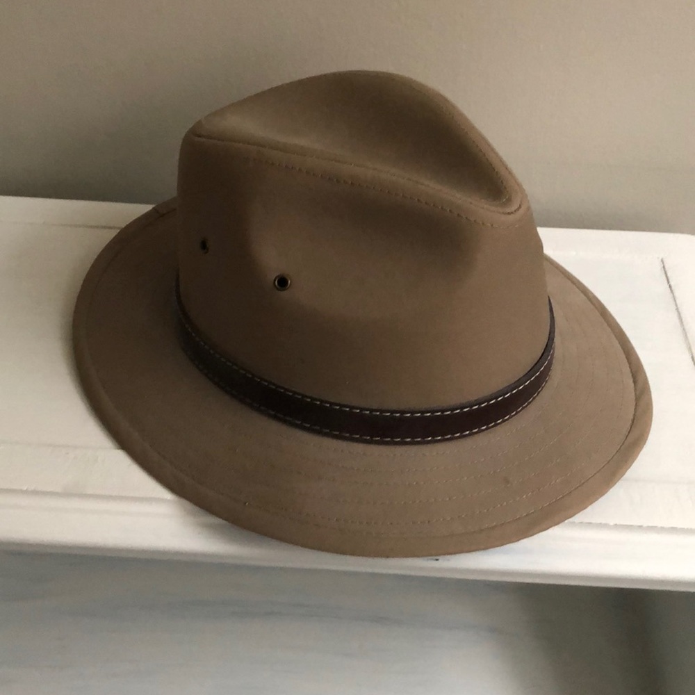 Hat - Picture 3 of 6